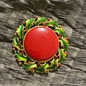 Vintage MV Christmas Wreath 2” Brooch